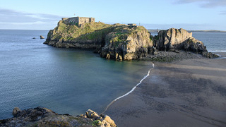 Wales 2022 - view to Tenby Castle at low tide