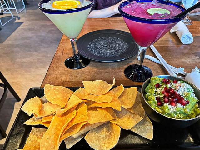 The Mexicano Restaurant - Phoenix - appetizer and margaritas