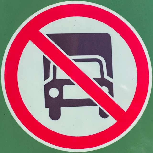 no trucks