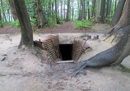 Tunnel Entrance, Hill 62 Museum
