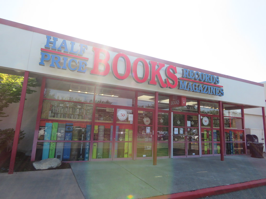 IMG_8700 Crossroads Shopping Center Half Price Books Andy Nystrom