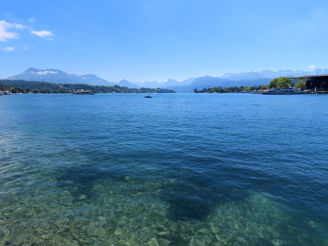 Lago y paisaje. Lucerna, Suiza.