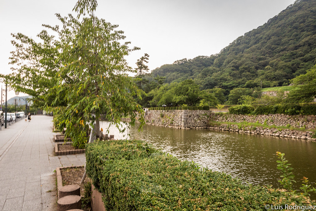 Antiguo foso y muros del castillo de Tottori