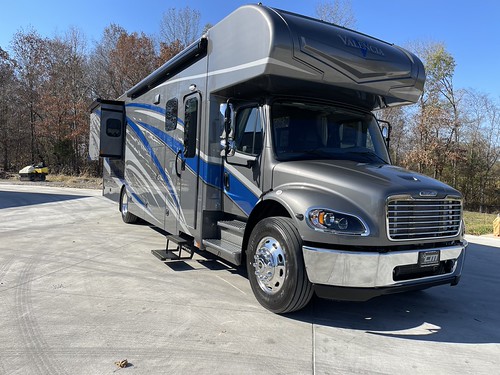 2022 Renegade Valencia 38RW Motorhome Two Slides 360HP Cummins with Allison 6SPD Automatic Transmission Like New! | by chasemotorsports