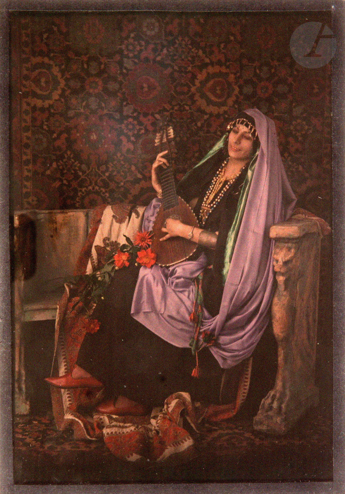 Henry-René d’Allemagne (1863-1950) et divers :: Jeune femme portant des vêtements et des bijoux persans, ca. 1910. Autochrome. | Ader