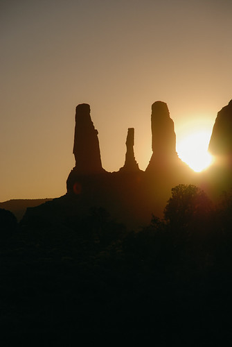Three Sisters, Monument Valley (Arizona, USA) by Steffen Kamprath, arizona attraction backlight countryside day desert eua estadosunidos etatsunis goldenhour landmark