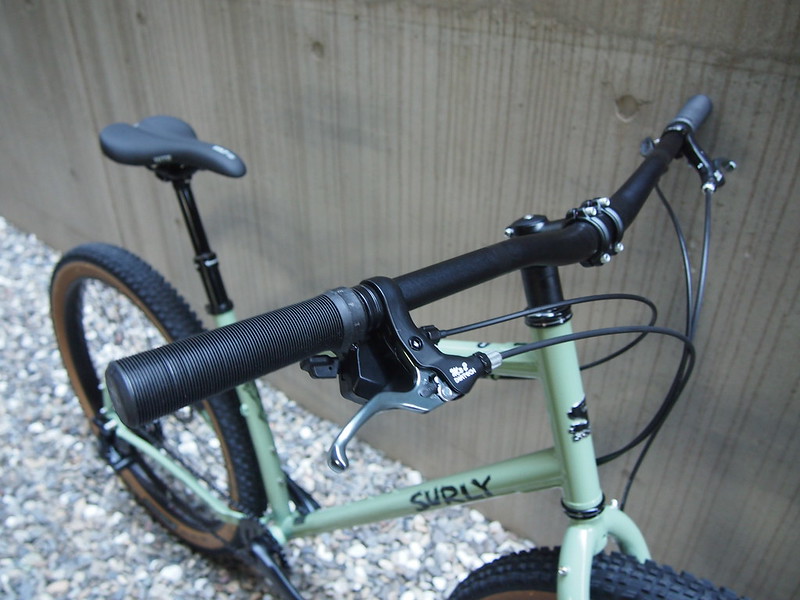 SURLY Grappler Flat Front