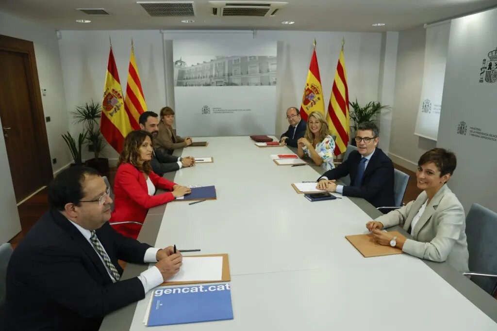 FOTOGRAFÍA. MADRID (ESPAÑA), 27.07.2022. Reunión de la mesa de traición a Cataluña y al resto de España. Efe