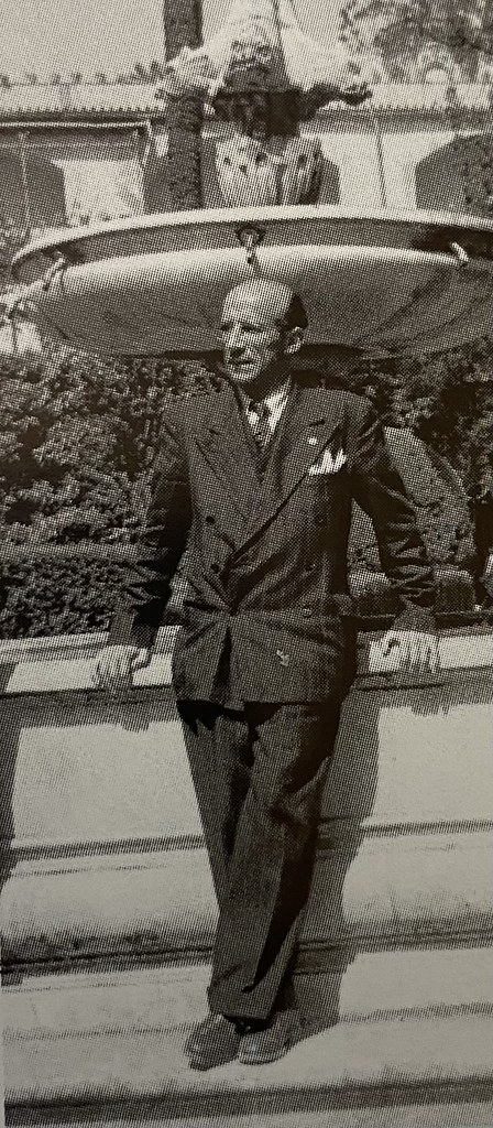 Alfonso Ortiz Bilbao en Sevilla en 1948