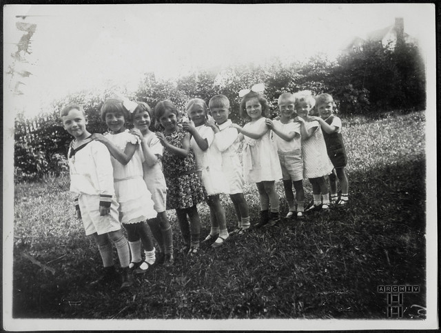 ArchivTappen30(1A)738 Kinderspiel, Gänsemarsch, Deutschland, 1920er