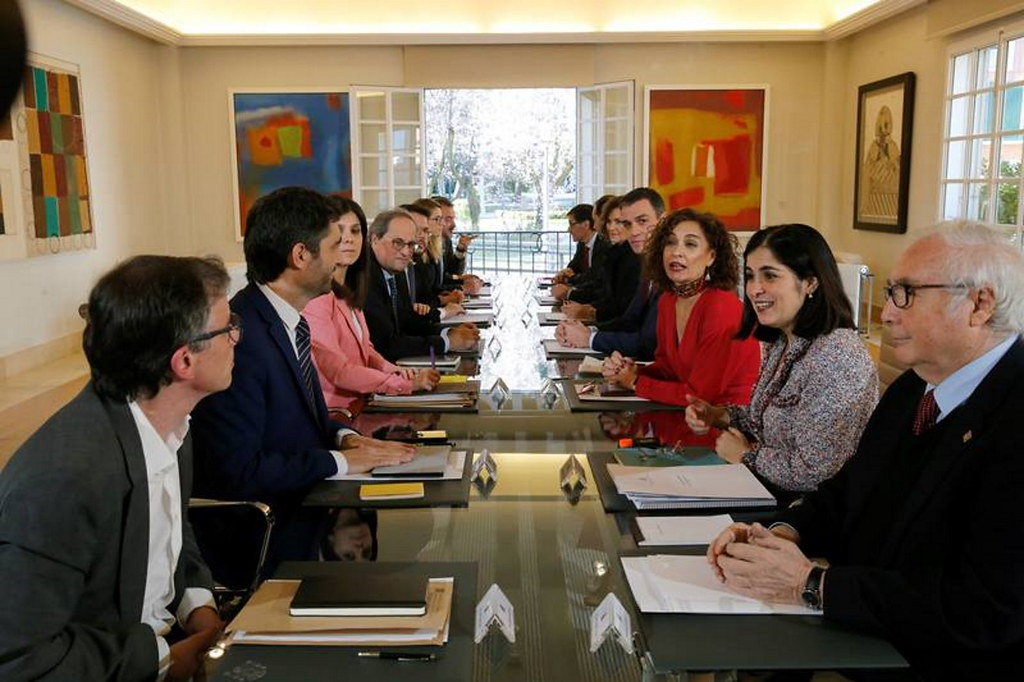 Mesa de diálogo para solucionar el conflicto político en Cataluña