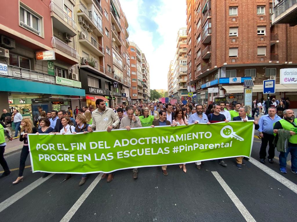 FOTOGRAFÍA. MURCIA (ESPAÑA), 29.02.2020. Pin Parental. Adoctrinamiento escolar. Murcia toma las calles contra la ideología de género. Ñ Pueblo (4)