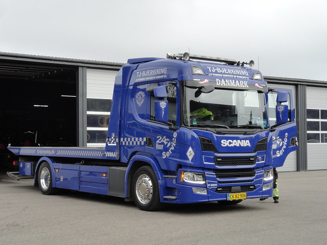 TJ Bjergning Scania P280 CK82906 auto recovery truck