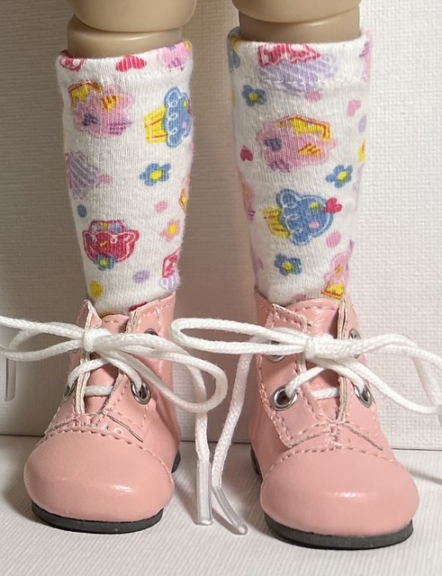 Cuppy Cakes…Tall Socks For Ruby Red FF Dolls…