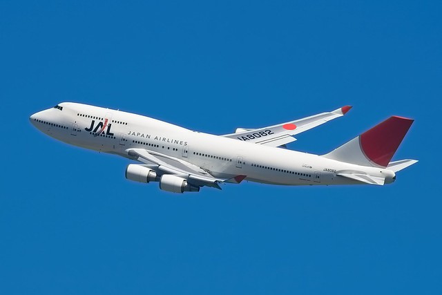 JA8082 - Japan Airlines - Boeing 747-400