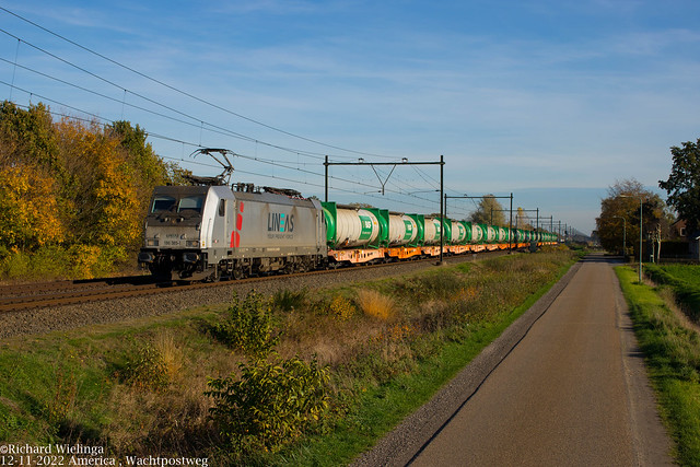 Lineas 186 385 + BASF trein
