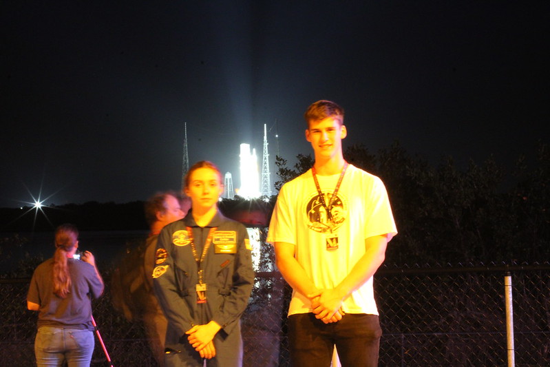 Cosma and Arthur infront of the SLS. (copyright: International Space Education Institute)
