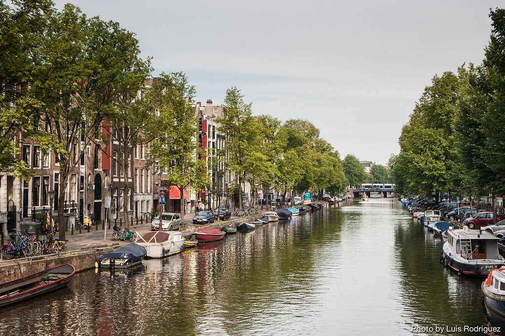 Canales-en-Amsterdam-1