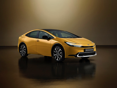 Toyota estreia quinta geração do Prius, apenas na versão híbrida plug-in