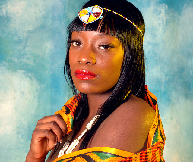 DSC_0316w Monique Jamaican Fashion Model in Ghanian West African kente Cloth with Maasai Beads and Bovine Bone Necklace Ethnic Cultural Portrait Photoshoot Shoreditch Studio London