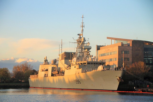 HMCS Montréal (FFH 336)