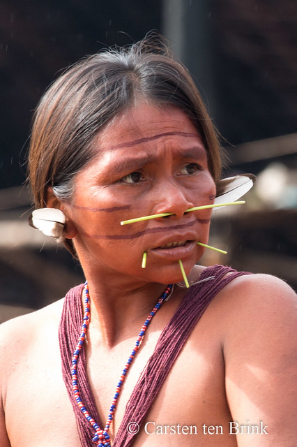 Yanomami woman [bc2214e]