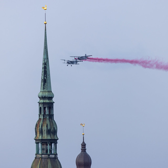 Latvijas un sabiedroto bruņoto spēku valsts svētku militārā parāde