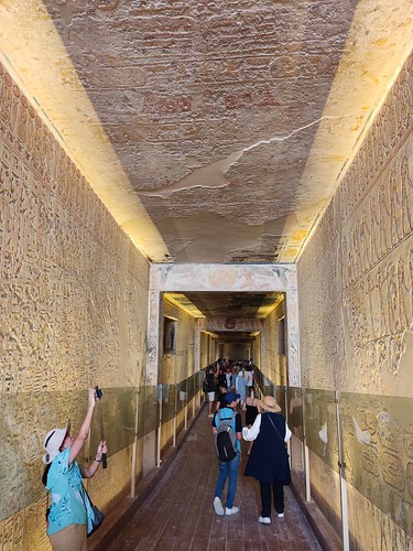 LUXOR (Vuelo Globo, Valle de los Reyes, Temp de Hatshepsut, Casas Trabajadores) - 14 días en Egipto en tour privado. Agosto 2022. (9)