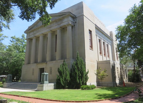 World War Memorial Building of the University of South Carolina (Columbia, South Carolina)