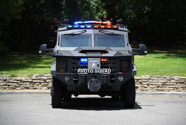 🚔 Los Angeles Police Departement (LAPD) Lenco armored BearCat G2 Rescue ...