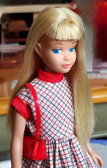 This Skipper is one of the first 3 dolls I bought when I started collecting, back in the mid 1980s.