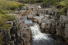 River Etive waterfalls  (由  tmeallen