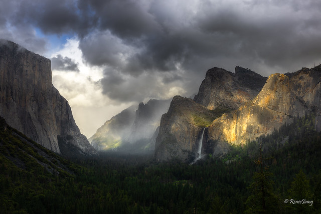 Mist Yosemite Valley