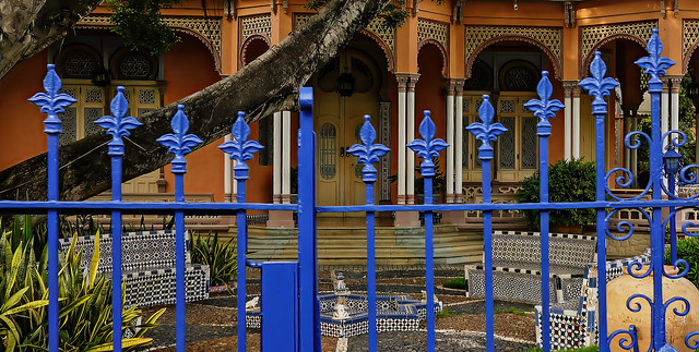 photo - Beyond the Blue Fence, Cartagena (detail)
