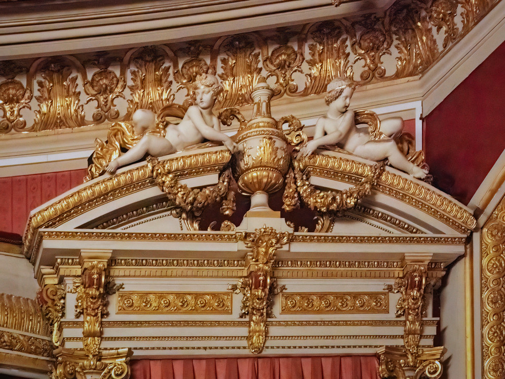 Chapiteau d'une loge de l'Opéra de Strasbourg. 52516358781_8682f74c6f_b