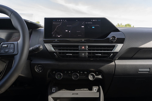Citroën abre encomendas para o novo ë-C4 X em Portugal