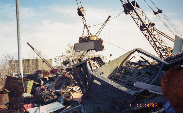 1992-10-28 - REVERE - Beachmont - oil dumping - 008