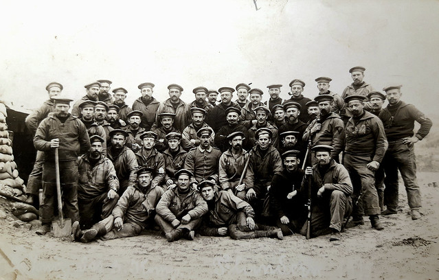 Nieuwpoort | Sailors of the Matrosen-Regiment in the 2nd line during maintenance circa 1915