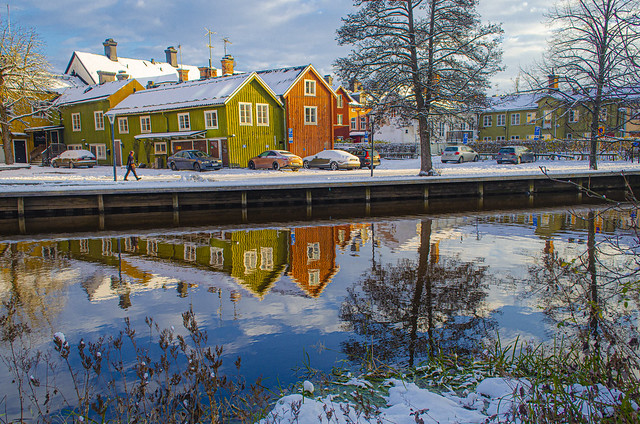 Uppsala, a luminous winter feel...(in explore)