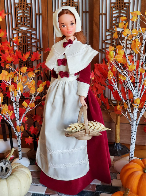 Happy Thanksgiving!  This lovely pilgrim is a Quick Curl Kelley, that I won as a prize on the In The Pink forum, from Danalynne.  I'm thankful for such wonderful doll friends!