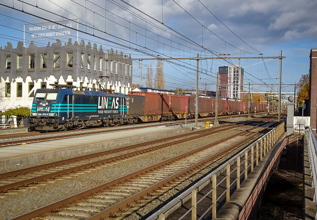Lineas 186 292 met Volvotrein - Amersfoort Koppelpoort - 25 november
