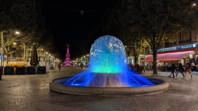 Fountain(s) - Night Strolling - Reims, Marne, France
