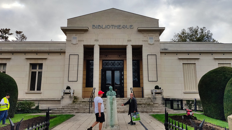 Bibliothèque Carnegie (Carnegie Library ) - Afternoon Walk in Reims, Marne, France