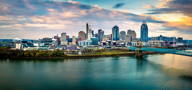 Cincinnati skyline panorama
