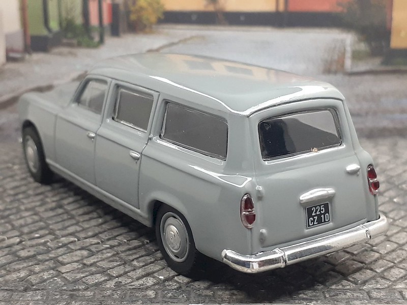 Peugeot 403 Commerciale - 1961