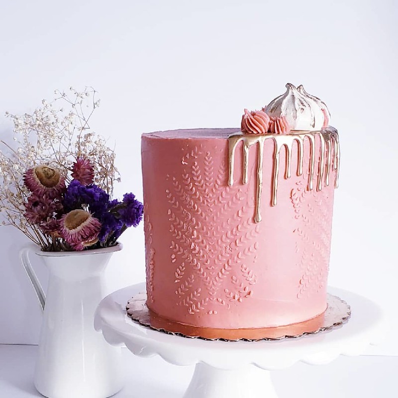 Cake by Smari Cakes