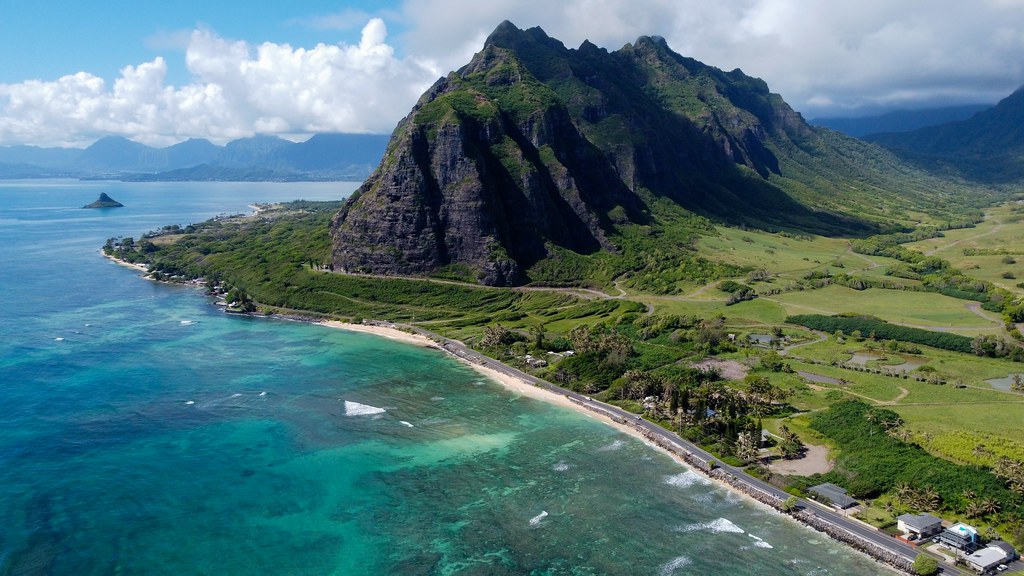 TNC替歐胡島、摩洛凱島、拉奈島、毛伊島和夏威夷島周圍的珊瑚礁買下保險。圖片來源： Colton Jones／Unsplash