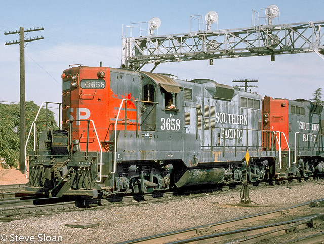 SP GP9s and GP30 in Roseville