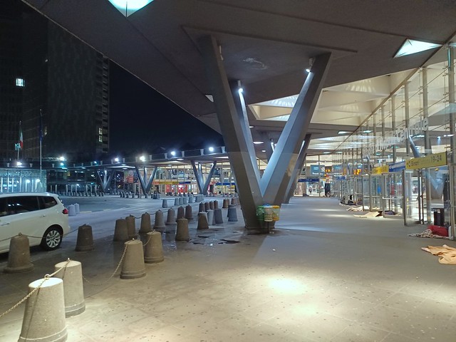 Stazione Centrale, 459AM