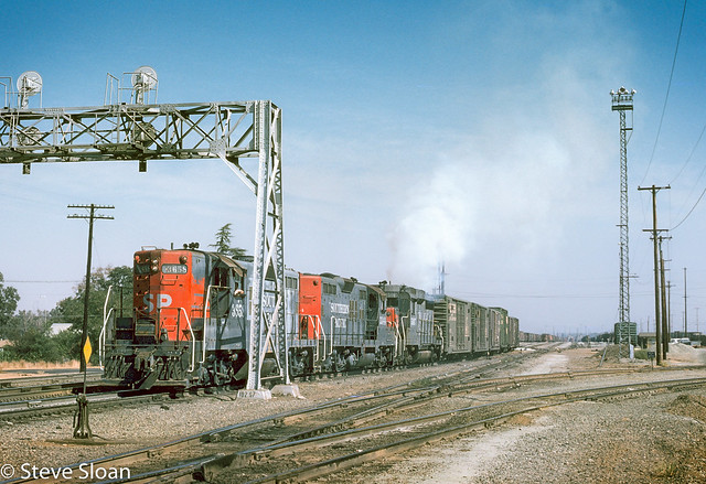 SP GP9s and GP30 in Roseville